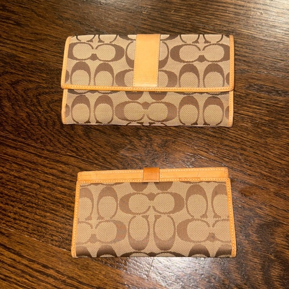 Coach Handbags - Vintage Coach Signature Logo Tan Jacquard & Leather trim snap long Wallet
